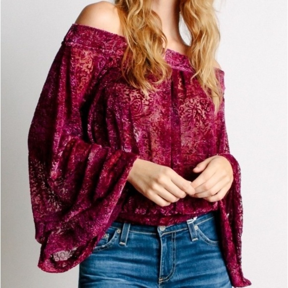 Free People Ginger Berry Burnout Velvet Off Shoulder Bell Sleeve Blouse Small FP